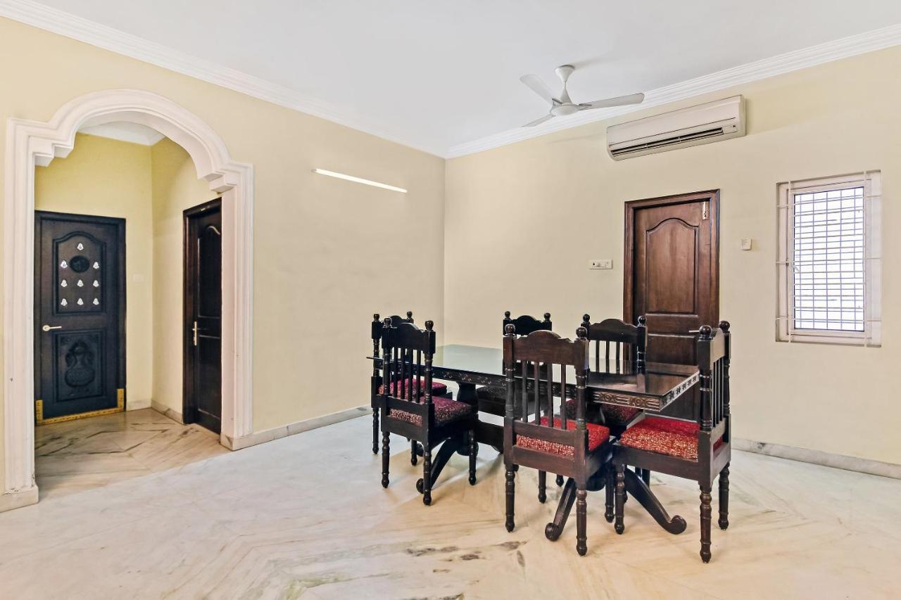 Flagship Sri Nirvana Inn Near Shilparamam Kondapur  Buitenkant foto